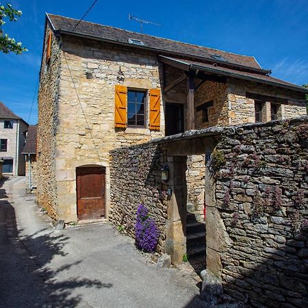 Maison En Pierres Au Coeur Du Village Medieval De Villeneuve Exteriör bild