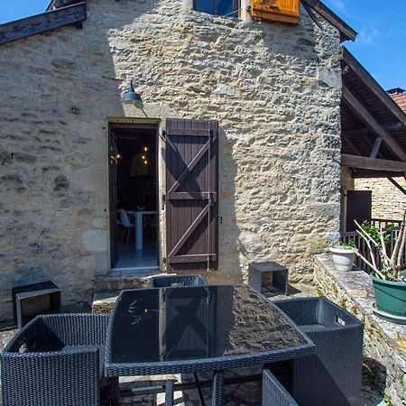 Maison En Pierres Au Coeur Du Village Medieval De Villeneuve Exteriör bild
