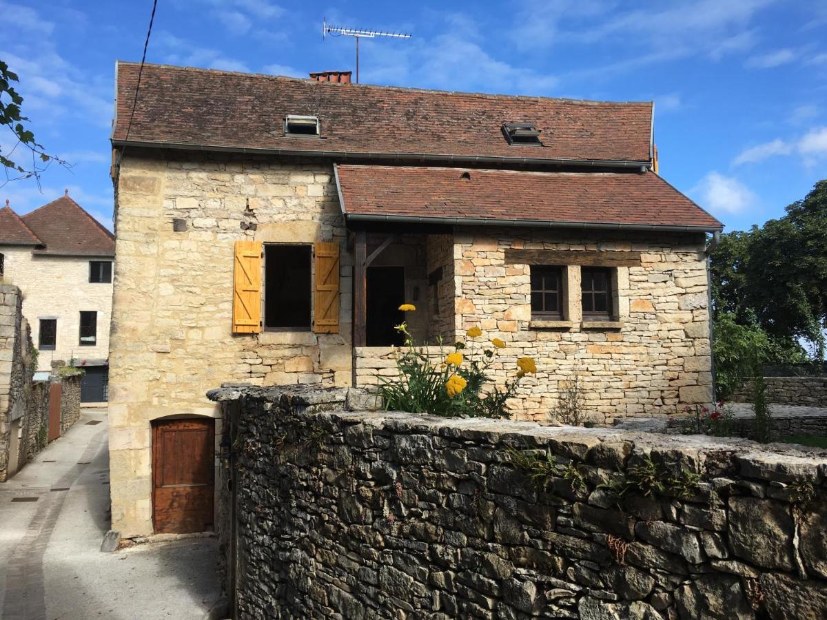 Maison En Pierres Au Coeur Du Village Medieval De Villeneuve Exteriör bild