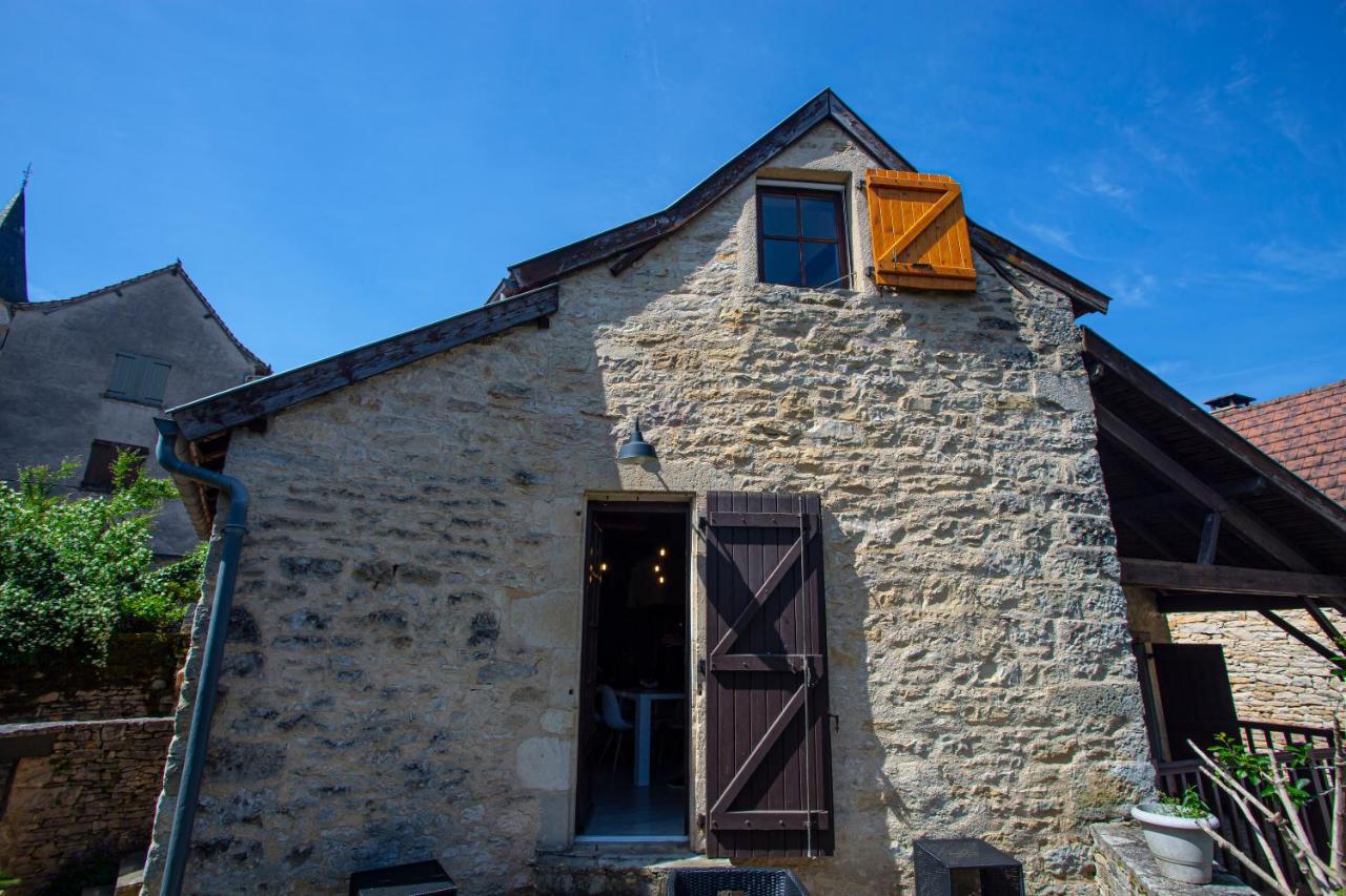 Maison En Pierres Au Coeur Du Village Medieval De Villeneuve Exteriör bild