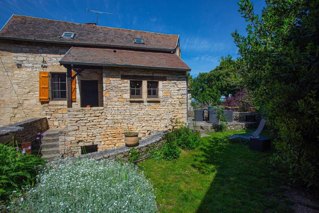 Maison En Pierres Au Coeur Du Village Medieval De Villeneuve Exteriör bild